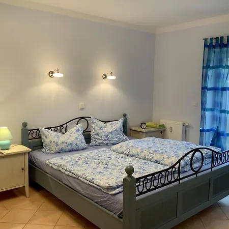 Laura 1 03 In Ost Mit Terrasse